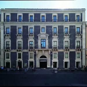 https://una-hotel-palace.taorminaitalyhotels.com